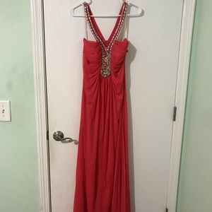 Peachy/Pink prom dress